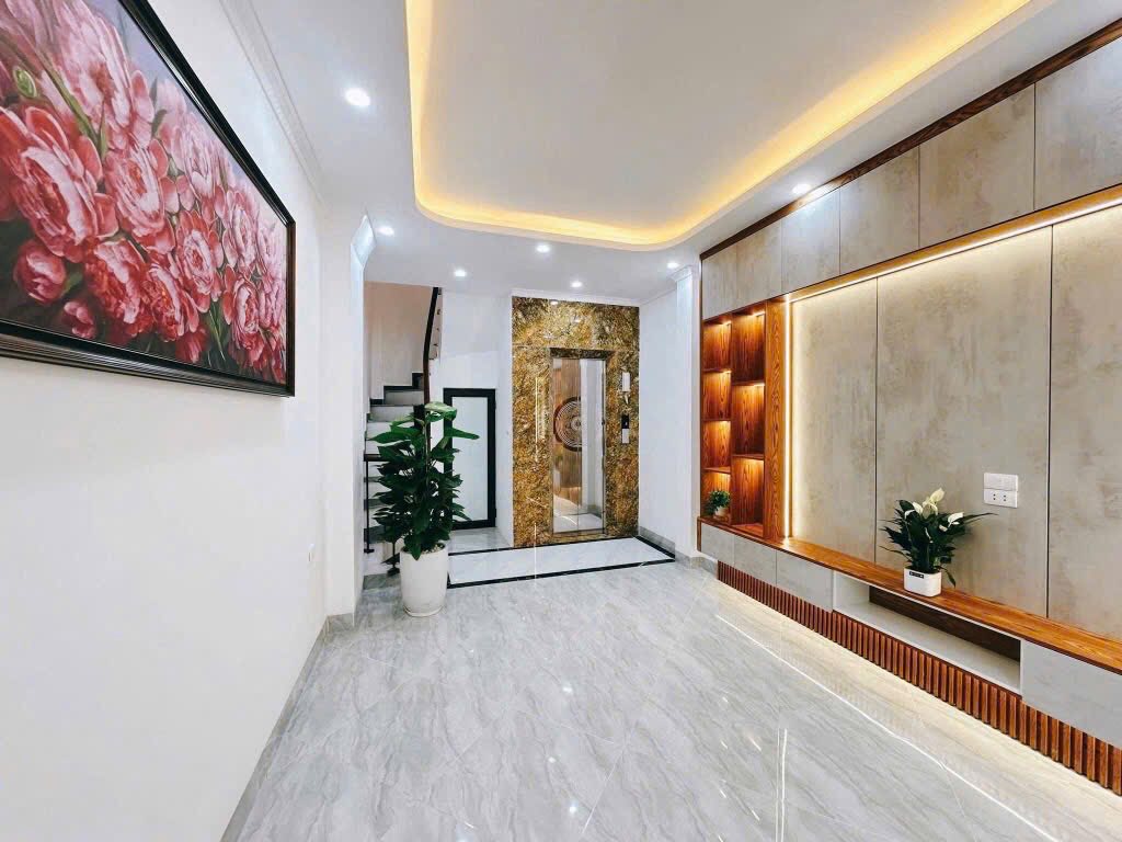 Bán nhà Trương Định 5 Tầng Thang Máy Mới Kính Koong 42m Nhỉnh 8 Tỷ - Ảnh 1